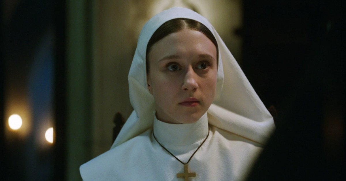 Quem interpreta Valak, o demônio na freira e filmes de conjuração