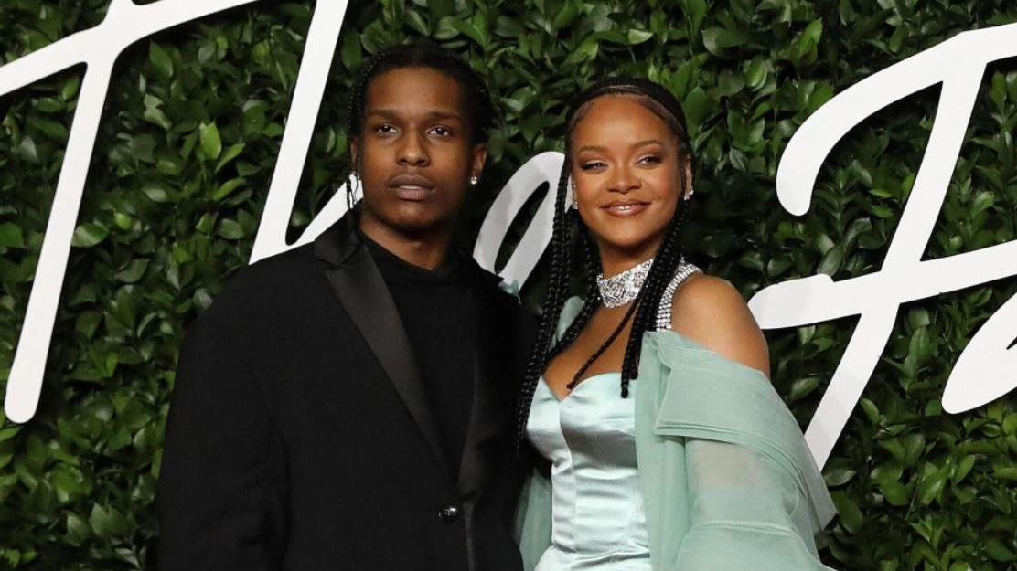 Rihanna e A$AP Rocky revelam o nome do segundo filho