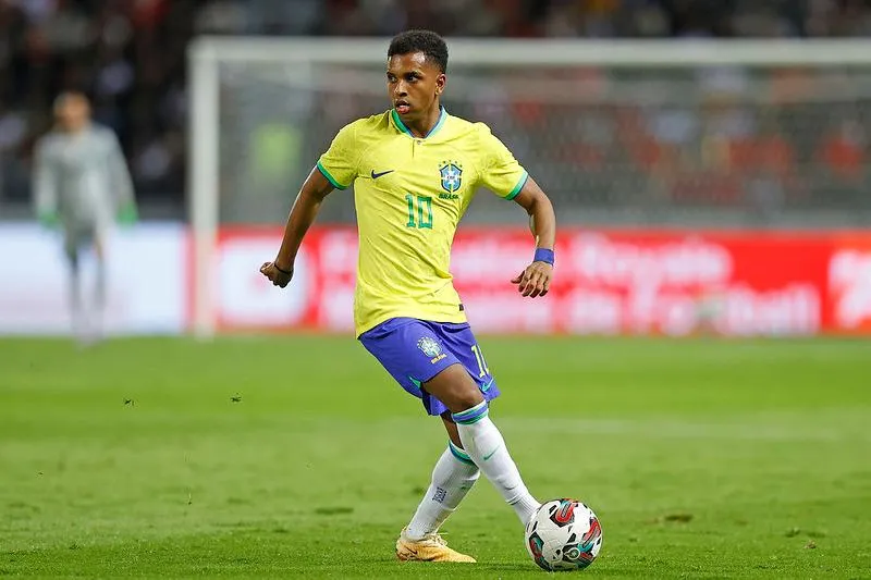 Rodrygo fala sobre a assistência para Neymar no gol recorde