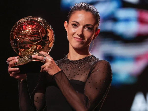 Aitana Bonmati é coroada vencedora da Bola de Ouro Feminina de 2023 1 Aitana Bonmati é coroada vencedora da Bola de Ouro Feminina de 2023