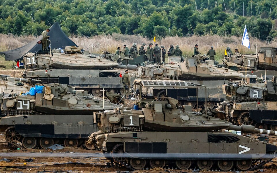 Israel reforça forças na fronteira