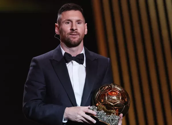 Lionel Messi compartilha mensagem elegante após ganhar a 8ª Bola de Ouro