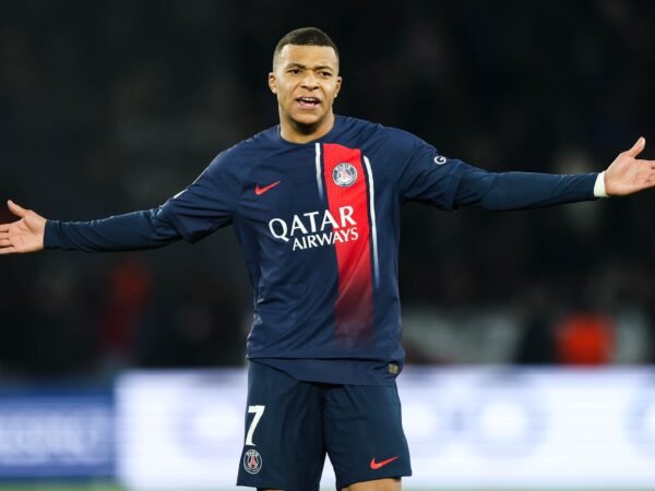 Como foi o desempenho de Kylian Mbappe pelo PSG durante o empate contra o Newcastle