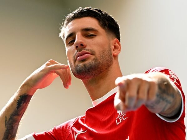 Dominik Szoboszlai afirma nas redes sociais após a vitória do Liverpool sobre o Brentford