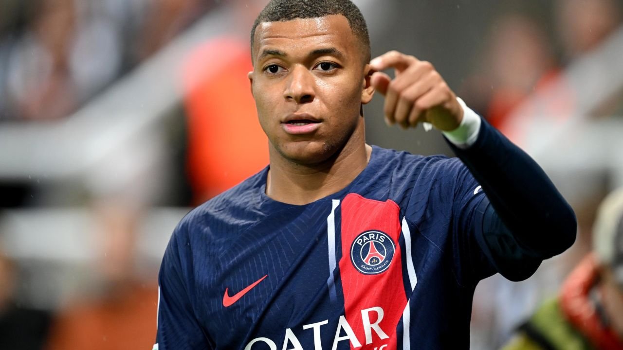 Jornalista revela o futuro de Kylian Mbappe em meio a ligações com o Real Madrid