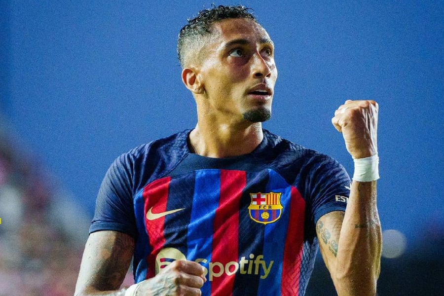 Liverpool pensa em contratar Raphinha, estrela do Barcelona