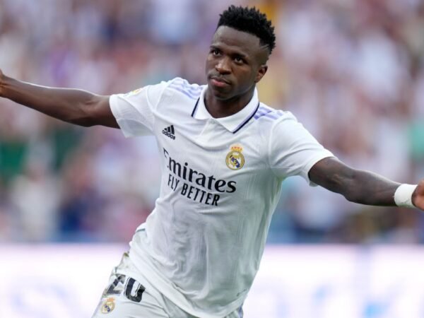 O Real Madrid pretende contratar o ex astro do PSG após a lesão de Vinicius Jr