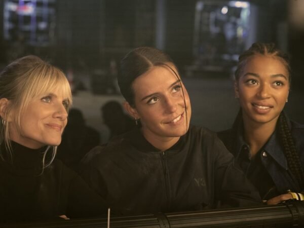 Revisão de Wingwomen
