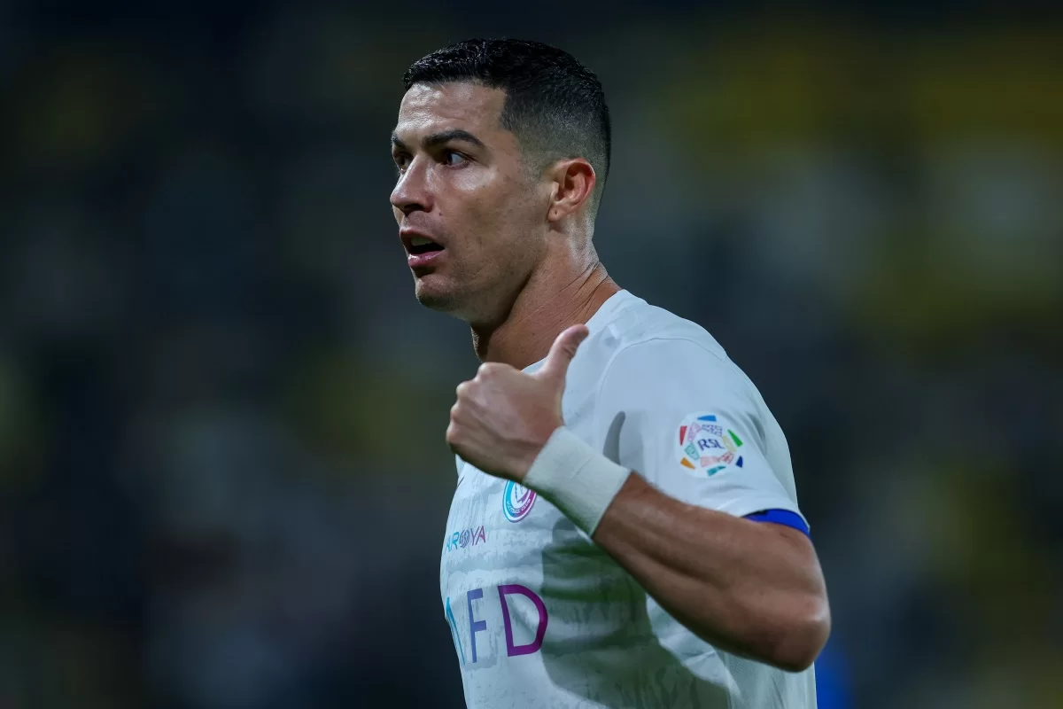 Cristiano Ronaldo comemora 39 anos com o time do Al Nassr antes do treino, vídeo se torna viral