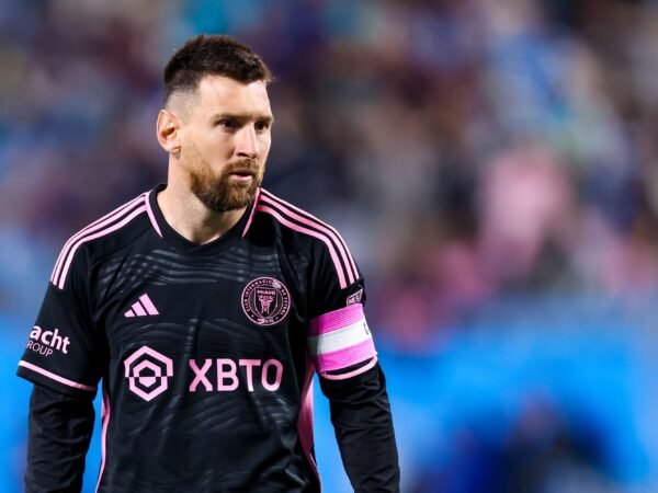 Lionel Messi e companheiro de equipe do Inter Miami nomeados na equipe da semana da MLS após jogo contra o LA Galaxy 1 Lionel Messi e companheiro de equipe do Inter Miami nomeados na equipe da semana da MLS após jogo contra o LA Galaxy