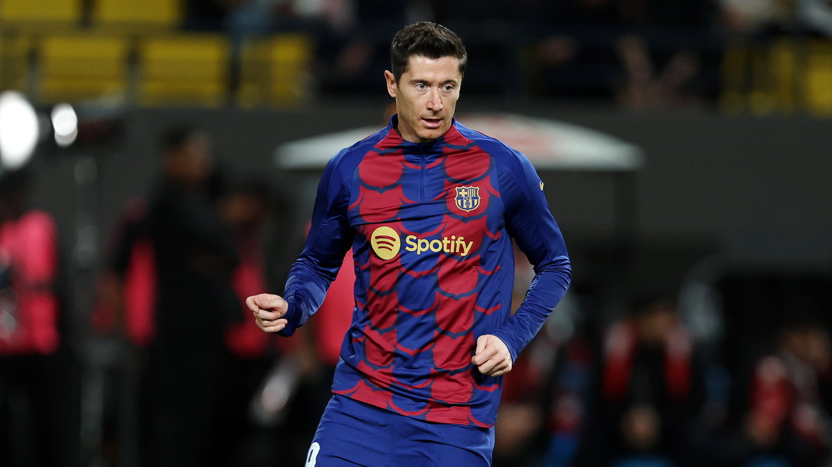 Robert Lewandowski reage ao atingir a marca do Barcelona após vitória por 2 a 1 sobre o Celta de Vigo