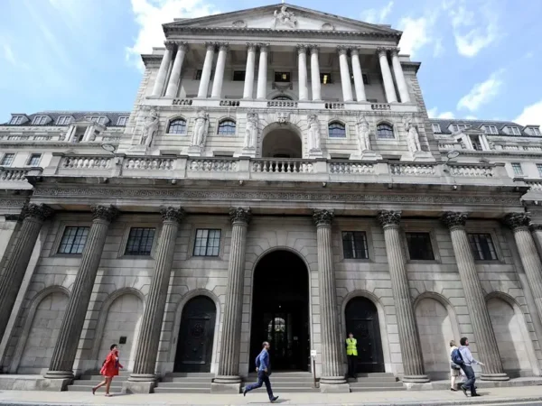 Banco da Inglaterra vê economia para cortes de taxas 1 Banco da Inglaterra vê economia para cortes de taxas