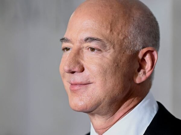 Jeff Bezos doa US$ 50 milhões para organizações de caridade 1 Jeff Bezos doa US$ 50 milhões para organizações de caridade