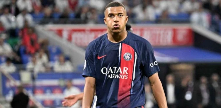 Kylian Mbappe suspeita que o PSG vazou notícias sobre a transferência do Real Madrid para a mídia