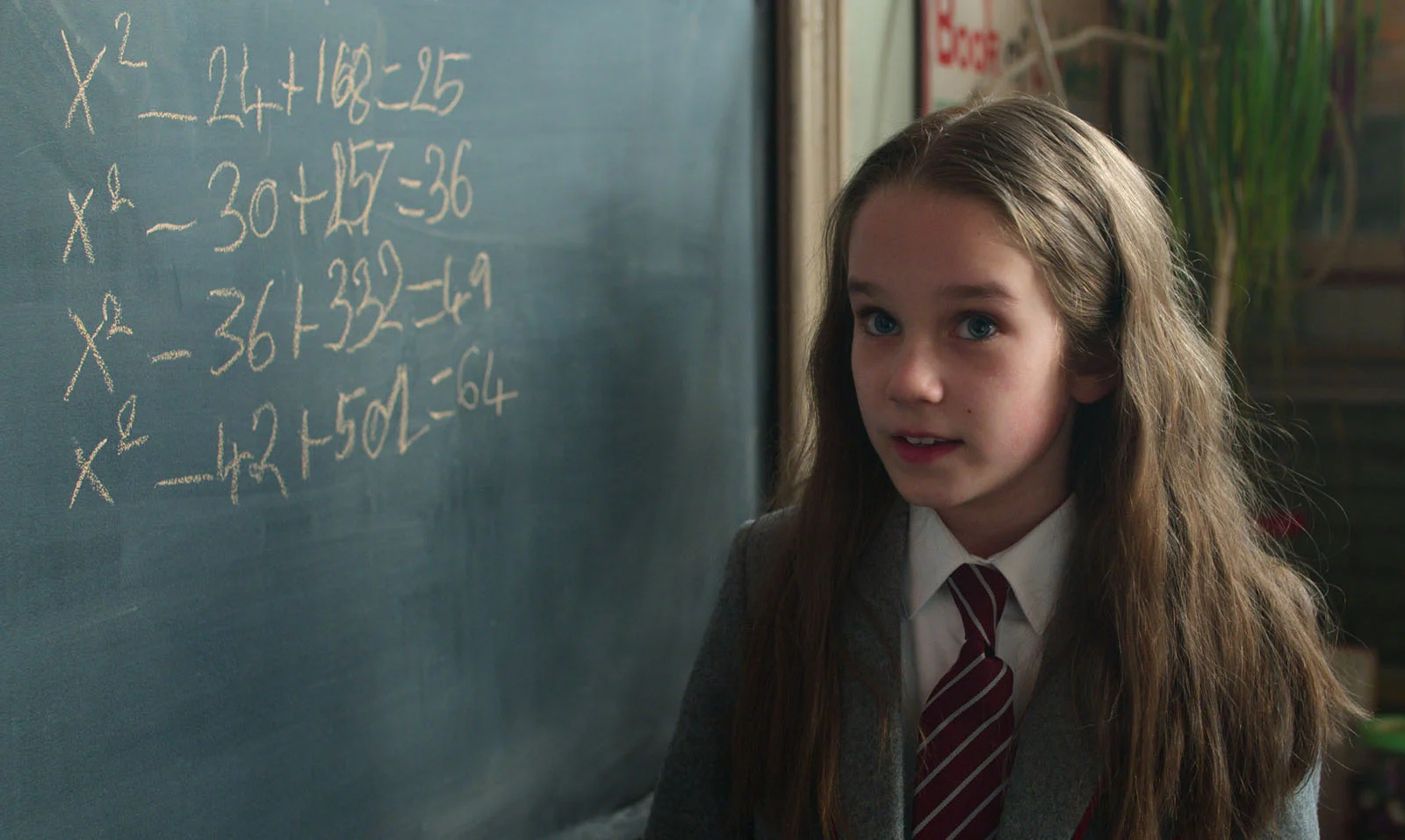 A estrela de Matilda, Alisha Weir, transforma se em vampira bailarina