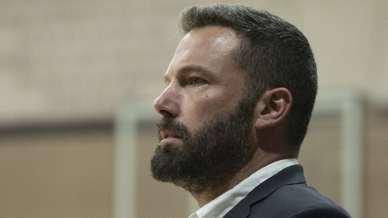 Ben Affleck critica paparazzi que esperam na garagem de Jennifer Lopez