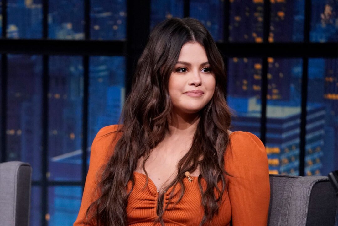Selena Gomez falou sobre ser intimidada durante seus dias na Disney