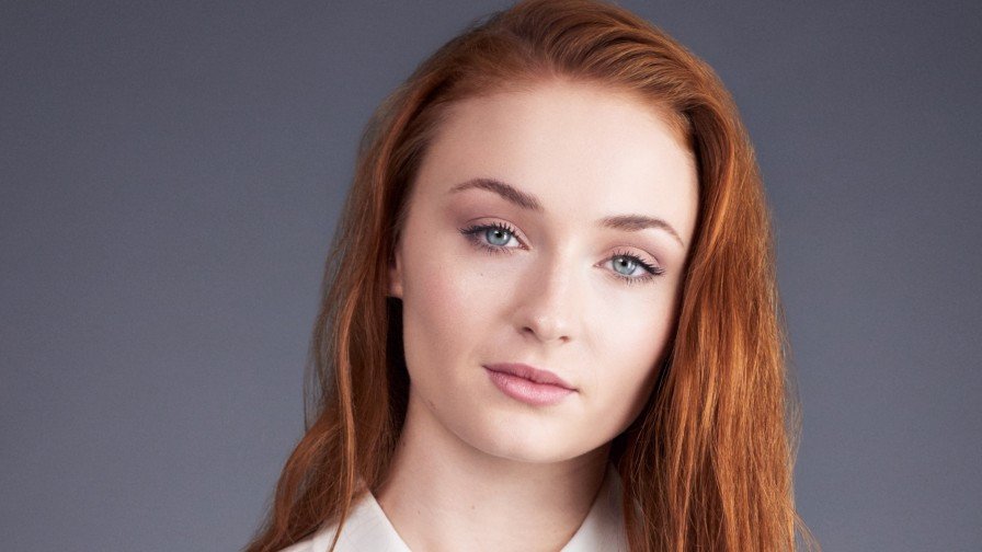 Sophie Turner com o suposto namorado 1 Sophie Turner com o suposto namorado Peregrine Pearson