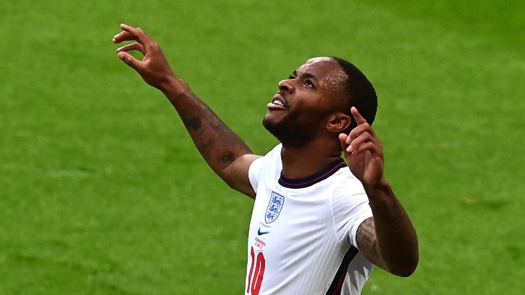 Raheem Sterling mira transferência para a Premier League