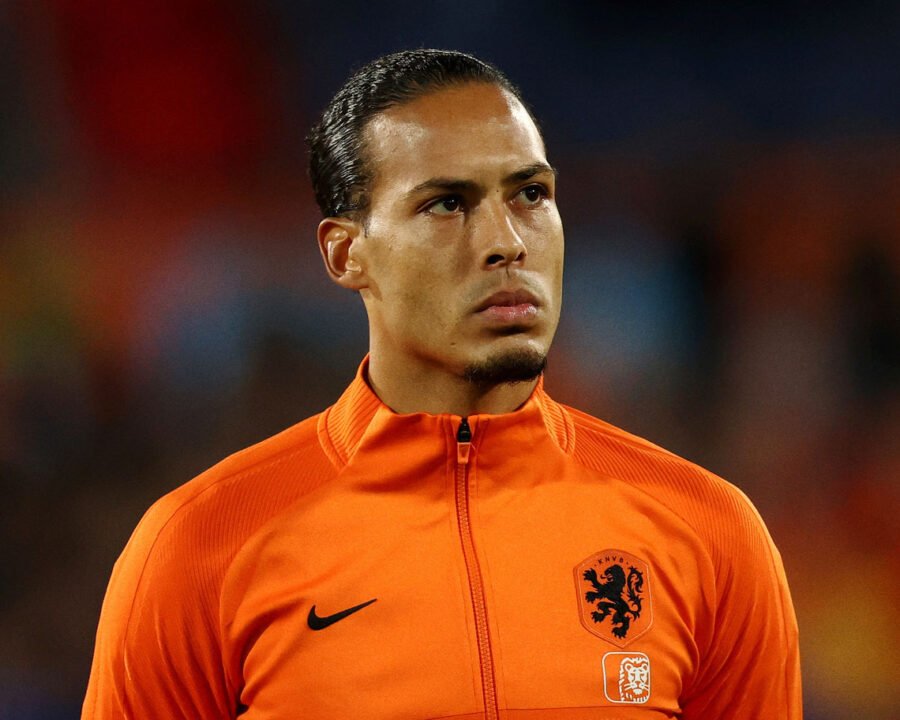 Virgil van Dijk revela plano de dois anos em meio à incerteza do contrato do Liverpool