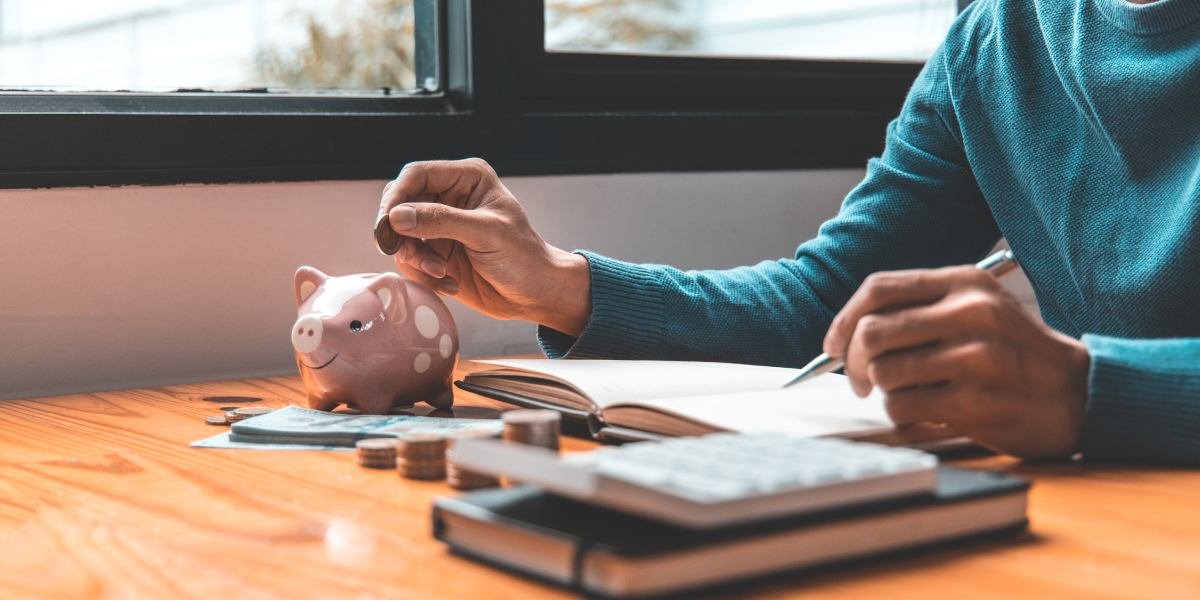 Investindo com pouco dinheiro Estratégias para Iniciantes