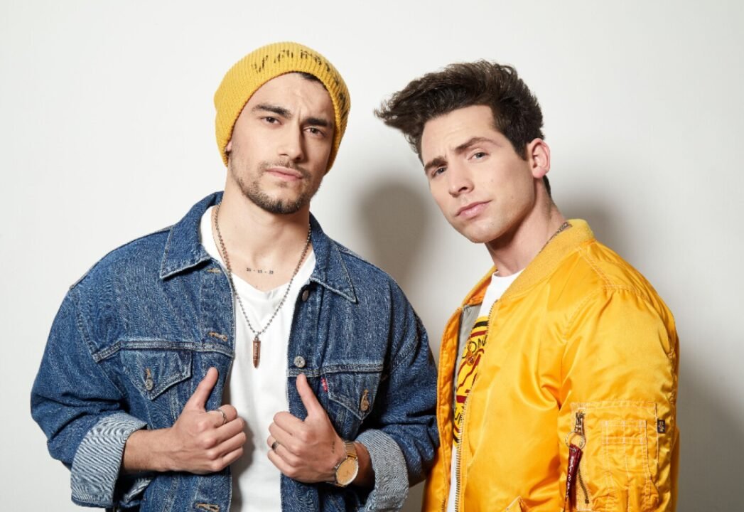 MYA: A Dupla que Redefiniu o Pop Latino 1 MYA: A Dupla que Redefiniu o Pop Latino