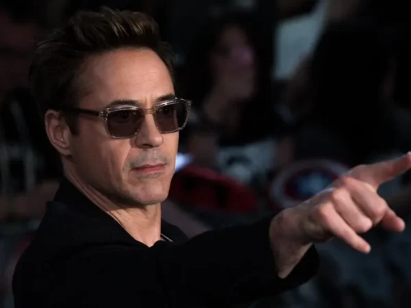 Robert Downey Jr. surge como Doutor Destino em imagem