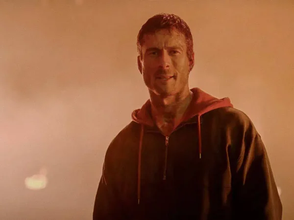 Glen Powell está correndo para salvar sua vida no trailer de The Running Man