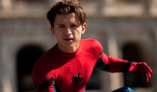 Tom Holland sugere retorno em Homem-Aranha: Um Novo Dia com novidades 1 Tom Holland sugere retorno em Homem Aranha Um Novo Dia com novidades