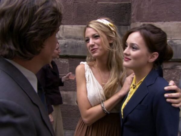 Crítica de Gossip girl A Garota do Blog terceiro episódio da 1 temporada ( 2007 )
